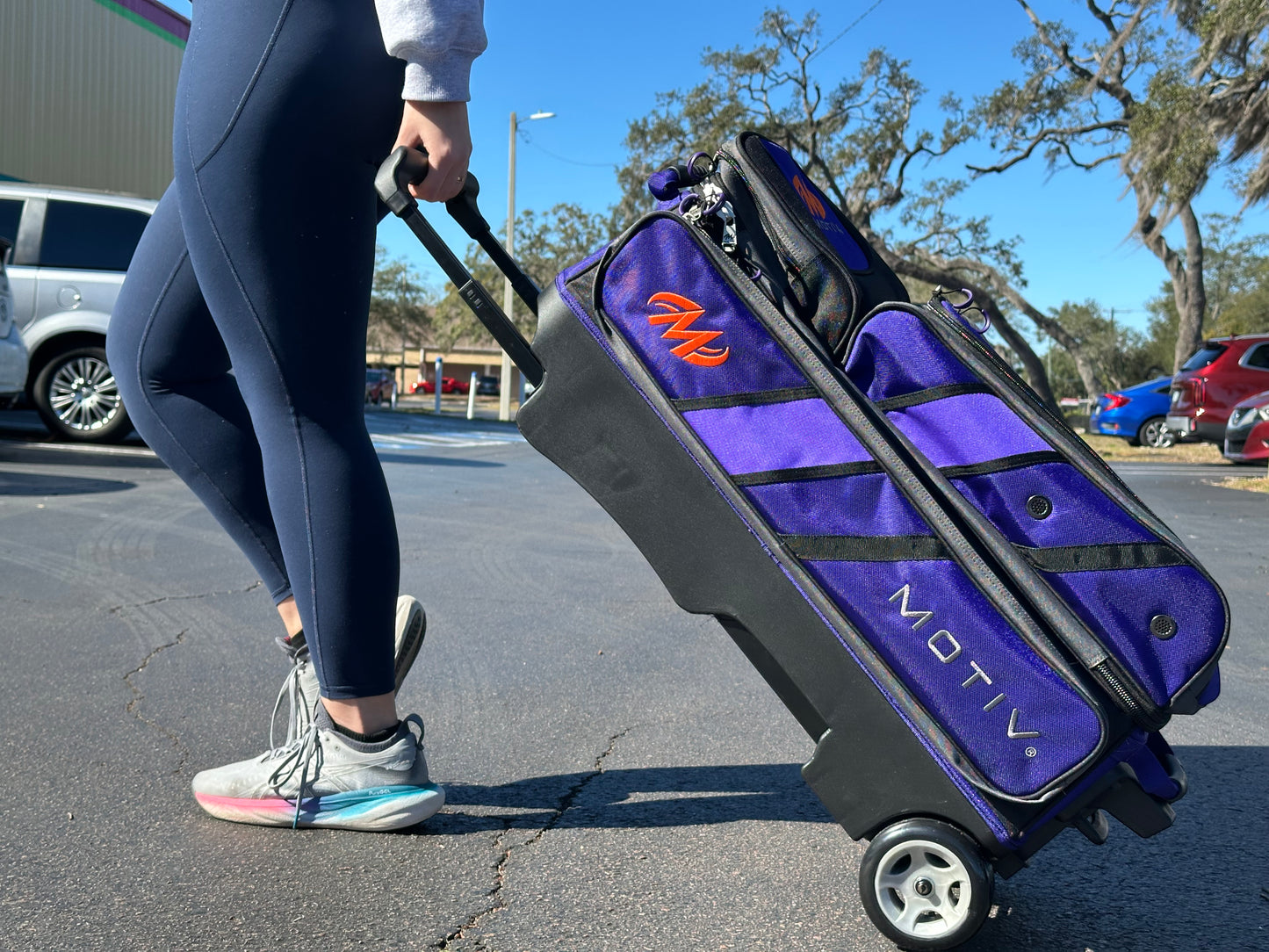 MOTIV VAULT TRIPLE ROLLER VENOM SHOCK LE